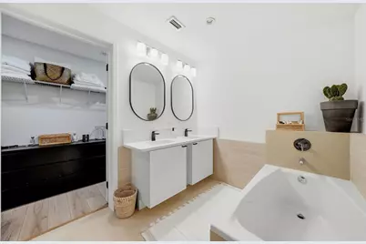111 N 12th Street #1601, Tampa, FL 33602 - Photo 12