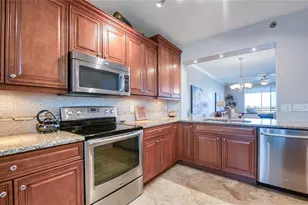 7984 Sailboat Key Blvd S, South Pasadena, FL 33707 - Photo 8