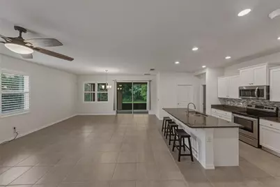 12322 Eastpointe Drive, Dade City, FL 33525 - Photo 10