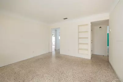 661 63rd Avenue S, Saint Petersburg, FL 33705 - Photo 10