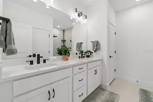 2021 Amelia Bay Pl, Valrico, FL 33596 - Photo 22