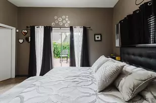 210 49th Street N, Saint Petersburg, FL 33710 - Photo 34