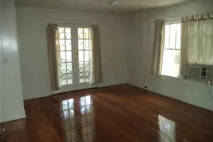 750 7th Ave N, Saint Petersburg, FL 33701 - Photo 2