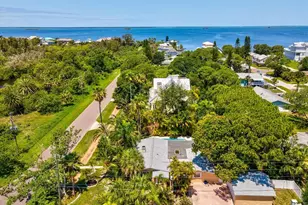 502 Florida Blvd, Crystal Beach, FL 34681 - Photo 48