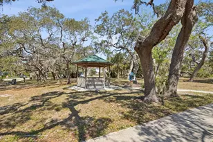 502 Florida Blvd, Crystal Beach, FL 34681 - Photo 54