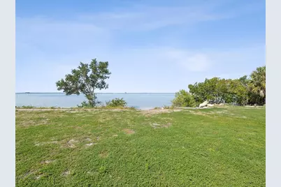 502 Florida Boulevard, Crystal Beach, FL 34681 - Photo 56