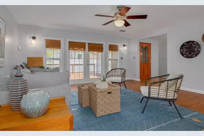 445 25th Avenue N, Saint Petersburg, FL 33704 - Photo 4