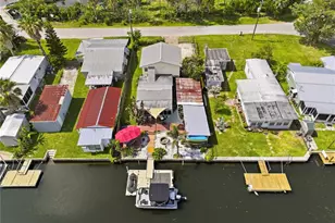 5251 Alpaca Dr, Weeki Wachee, FL 34607 - Photo 46