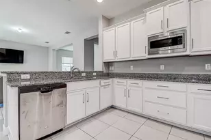 30932 Lindentree Dr, Wesley Chapel, FL 33543 - Photo 22
