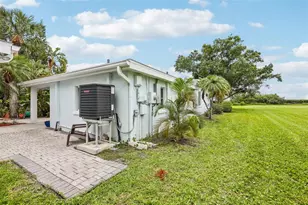 610 Indiana Ave, Crystal Beach, FL 34681 - Photo 44