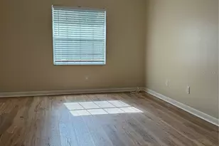 3819 N Oak Dr, Tampa, FL 33611 - Photo 10