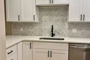 3819 N Oak Dr, Tampa, FL 33611 - Photo 8