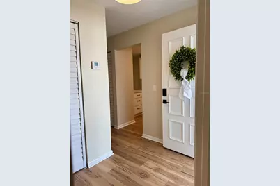 3819 N Oak Drive #I42, Tampa, FL 33611 - Photo 4