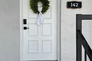 3819 N Oak Dr, Tampa, FL 33611 - Photo 2