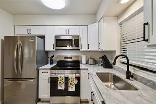 6551 S West Shore Circle, Tampa, FL 33616 - Photo 12