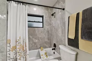6551 S West Shore Circle, Tampa, FL 33616 - Photo 16
