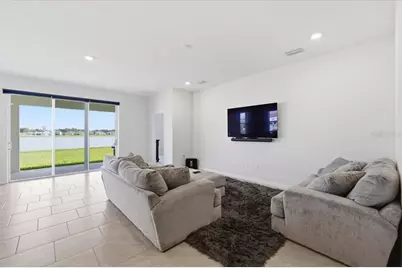 1413 Tropical Oasis Avenue, Plant City, FL 33565 - Photo 12