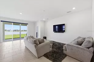 1413 Tropical Oasis Ave, Plant City, FL 33565 - Photo 12