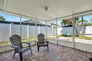 10898 119th St N, Seminole, FL 33778 - Photo 24