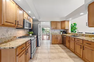 5562 Ave Du Soleil, Lutz, FL 33558 - Photo 14