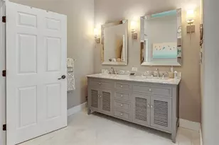 2853 Seabreeze Dr S, Gulfport, FL 33707 - Photo 30