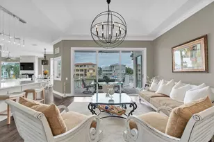 2853 Seabreeze Dr S, Gulfport, FL 33707 - Photo 10