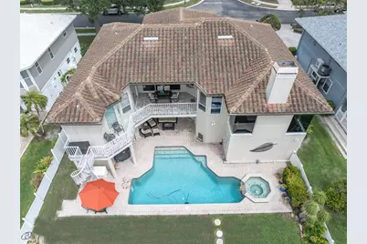 2853 Seabreeze Drive S, Gulfport, FL 33707 - Photo 50
