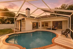 9238 Sea Oaks Ct, Seminole, FL 33776 - Photo 2