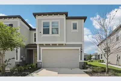 32010 Blue Passing Loop, Wesley Chapel, FL 33545 - Photo 2