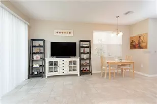 7083 Woodchase Glen Dr, Riverview, FL 33578 - Photo 6