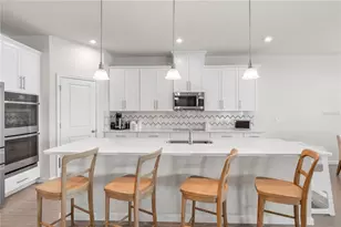 7878 Greenway Ave, Wesley Chapel, FL 33544 - Photo 12