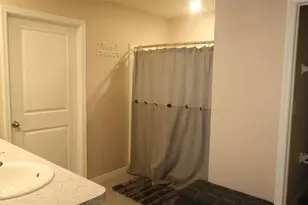 7819 Sail Clover Ln, Zephyrhills, FL 33540 - Photo 20
