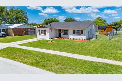 6145 17th Street, Zephyrhills, FL 33542 - Photo 2