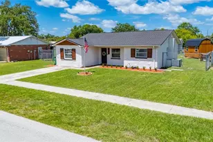 6145 17th St, Zephyrhills, FL 33542 - Photo 2