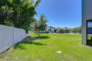3143 Pleasant Willow Ct, Brandon, FL 33511 - Photo 2