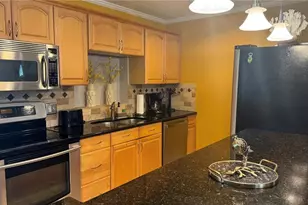 9652 Commodore Dr, Seminole, FL 33776 - Photo 4