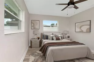 1100 58th Ave S, Saint Petersburg, FL 33705 - Photo 12