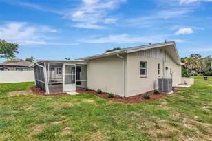 1100 58th Ave S, Saint Petersburg, FL 33705 - Photo 20