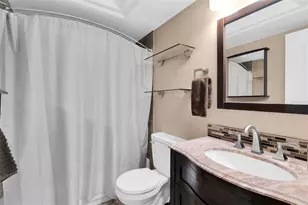 9755 Harrell Ave, Treasure Island, FL 33706 - Photo 18