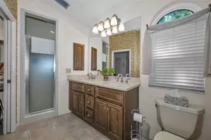 9904 Oaks Ln, Seminole, FL 33772 - Photo 40