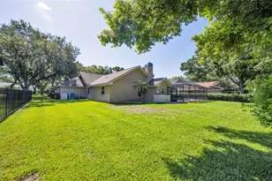 9904 Oaks Ln, Seminole, FL 33772 - Photo 48