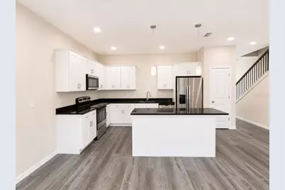 4347 Cambio Gardens Court, Tampa, FL 33610 - Photo 10