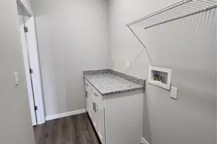 5016 Finders Ct, Tampa, FL 33617 - Photo 6