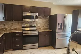 15711 Scrimshaw Dr, Tampa, FL 33624 - Photo 8