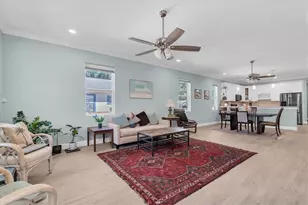 3069 19th Ave S, Saint Petersburg, FL 33712 - Photo 2