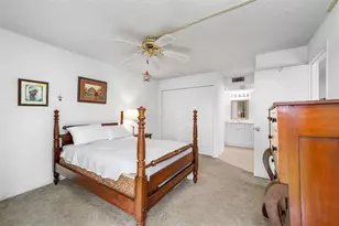 900 Cove Cay Dr, Clearwater, FL 33760 - Photo 36