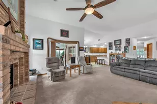 621 Penn National Rd, Seffner, FL 33584 - Photo 10