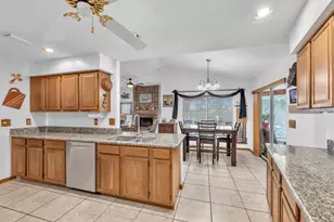 621 Penn National Rd, Seffner, FL 33584 - Photo 14