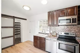 4030 Marlin Dr SE, Saint Petersburg, FL 33705 - Photo 8