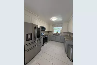 1790 Russell Drive N, Saint Petersburg, FL 33710 - Photo 12